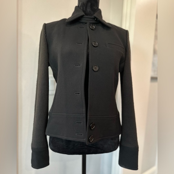 ✨EUC✨Ann Taylor Women's Jacket Size S
Black Wool Blend Button Front Short Length - Picture 2 of 16